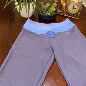 Lululemon Capri, comfort for lounge and painting